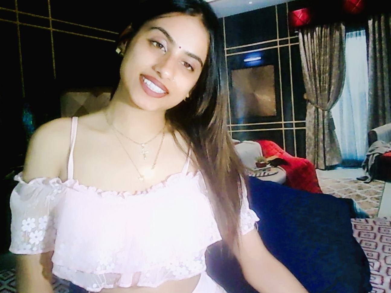 online camsex Indian Booty Licious